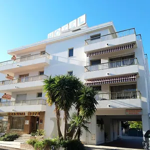 *** Hotel Restaurant Brasilia France